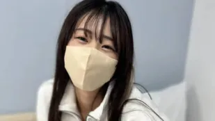 FC2PPV-466361 一位幼儿园老师下班后来看我