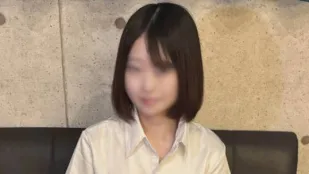 FC2PPV-4617033 20多岁的办公室女士