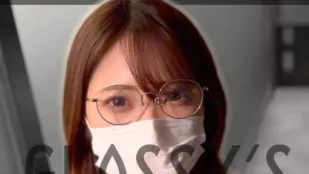 FC2PPV-4623177 可爱美人妻中出