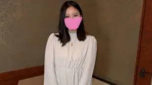 FC2PPV-4816675 超级可爱的美女四叶