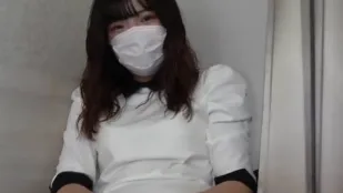 FC2PPV-3513216 富有的女大学生试图以红发女孩的身份走红