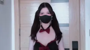 撅高高屁股主动用小穴温暖爸爸的大鸡巴 狐不妖