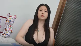 势利眼高冷女神被我征服变淫荡母狗 小思