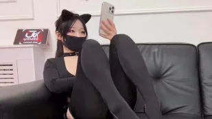 被金主挑逗爆操抱起来猛插 小羊妹妹