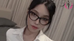 和我在俱乐部遇到的一个男孩让他射在我的阴户里对不起老公我让人内射了