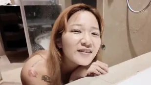 想下海赚点小钱的少妇在床上插到绝顶高潮