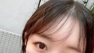 FC2PPV-4693180 大叔援交系女大学生穿着黑丝袜性爱自拍视频