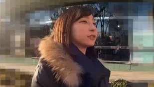FC2PPV-3200550 让人无法抗拒的疯狂迷你女孩