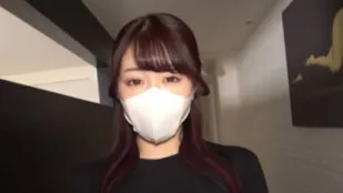 FC2PPV-4826869 超级可爱漂亮的OL