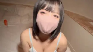 FC2PPV-4799216 弹珠机咖啡厅女孩