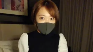 FC2PPV-2701563 约会美乳人妻