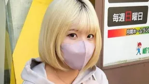 FC2PPV-4659454 一个金发大屁股被人从后面猛干
