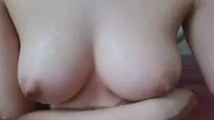 FC2PPV-4656223 温柔白皙黑发G罩杯圣乳