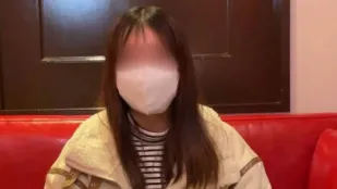 FC2PPV-4616235 经验不多的大专学生