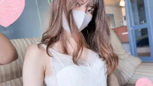 FC2PPV-3216036 拥有明星级美丽脸蛋和身材的知名公司千金是名牌音乐学院的学生