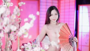 极品茶艺姬全裸束缚M字开腿 湿嫩蜜穴被玩到强制高潮喷水