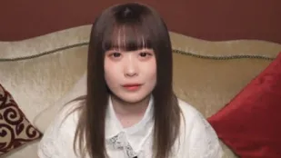 FC2PPV-4779058 温柔完美的粉红色阴部被大量中出