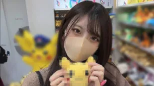 FC2PPV-3163986 甜美可爱让我心动的大学生我竟然不戴套就射在了她的阴道里