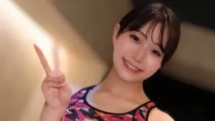 FC2PPV-4652590 被她美丽灵活的裸体运动方式迷住了