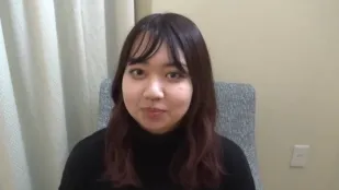 FC2PPV-2779580 装作严肃其实是个淫荡的女孩