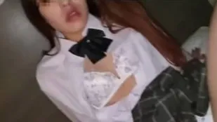 FC2PPV-1823399 女生为了钱和住宿在陌生男子家过夜