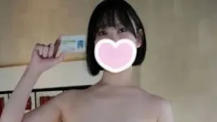 FC2PPV-4640962 身材娇小却粗犷的当地女大学生
