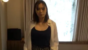 FC2PPV-3281834 H罩杯丰满妻子