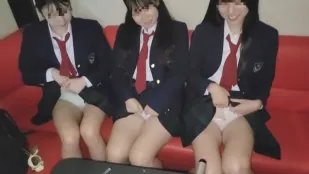 FC2PPV-4063824 与女校甜甜圈店的兼职人员秘密过夜性爱