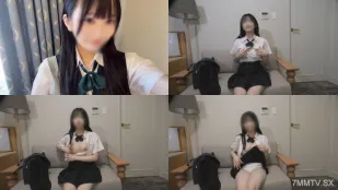 FC2PPV-4792518 白皙无瑕的肌肤甜美笑容和丰满的臀部足以刺穿男人的心