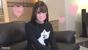 FC2PPV-1265469 身材柔软丰满女招待