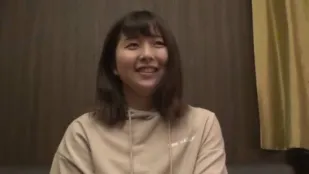 FC2PPV-1261029 超级可爱女孩尝试肛交