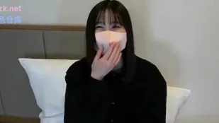 FC2PPV-4863906 身材白皙性感胸部丰满的素人