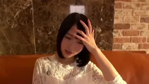 FC2PPV-1046105 校园系美少女20岁高潮内射特辑偶像脸蛋超级苗条身材若不当孩子看待她的超强口技差点让我喷发速度快到像是连射