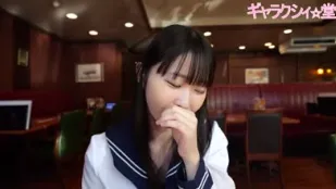FC2PPV-4548474 阳光般的笑容和超赞的关西腔