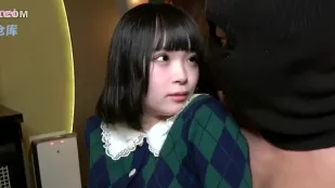 FC2PPV-4672556 租借纯白白皙美少女首播