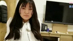 FC2PPV-4556728 羞涩丝袜美女遭调教中出狂喷