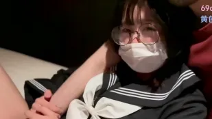 FC2PPV-4878776 眼镜美女之余遭偷拍沦陷