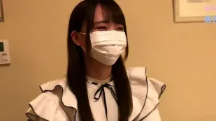 FC2PPV-4886248 清纯美少女服务员制服偷情惨射