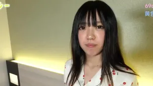 FC2PPV-3618124 睡衣诱惑纤细身材傲娇熟女巧手按