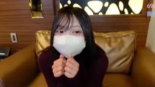 FC2PPV-4874414 初次体验男子仅一人上个月还是处女的越南少女笑容如天使般可爱反应激烈导致我无法停止勃起疯狂地让她怀孕并射精