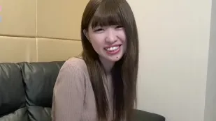 FC2PPV-4861220 性饥渴的纤瘦女大学生初次喷水后的连续高潮最后请求大叔将种子注入体内以实现大量射精