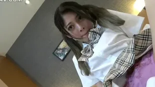 FC2PPV-3192954 羞涩美眉首拍处女失身