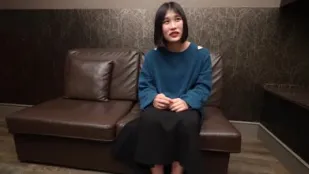 FC2PPV-4545556 纯真少女初次被中出
