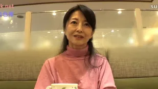 FC2PPV-4923553 魅力熟妇遭男学员追捧狂射不止