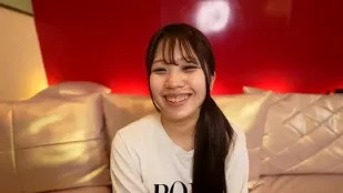FC2PPV-4901019 十八素人美白萌妹首尝中出满意沦