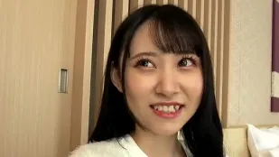 FC2PPV-4361267 萌系女大学生初体验连番高潮内射