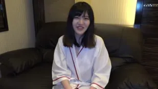 FC2PPV-4732107 身高170cm美苗条20岁清纯认真性格背后潜藏的超级淫乱