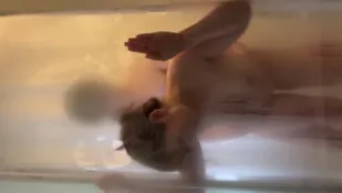 FC2PPV-4510635 奇迹的I杯火箭爆乳