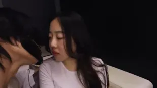 FC2PPV-4436951 太过害羞紧张的大小姐