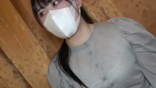 FC2PPV-4463217 街上发现完全素人美女带到酒店